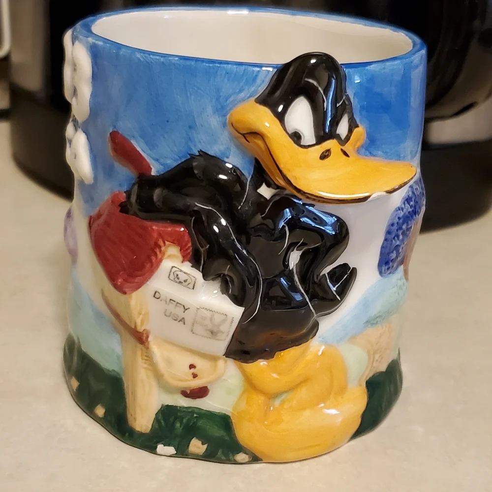 Looney Tunes postal service Daffy Duck 3D coffee mug 1999